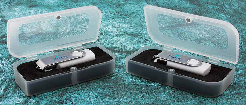 Clear Plastic Magnet Box | Custom USB Packaging 1